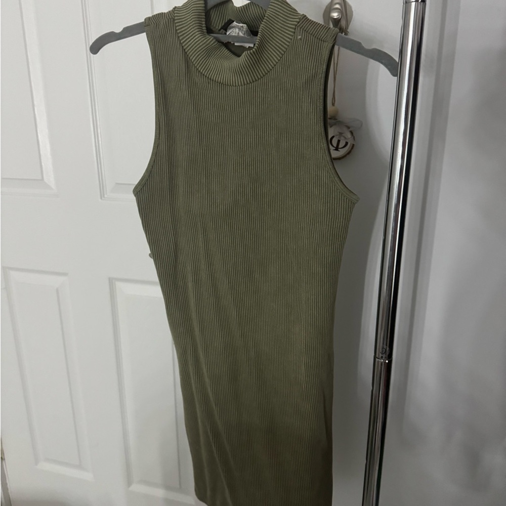 Sleeveless Ribbed Olive Dress